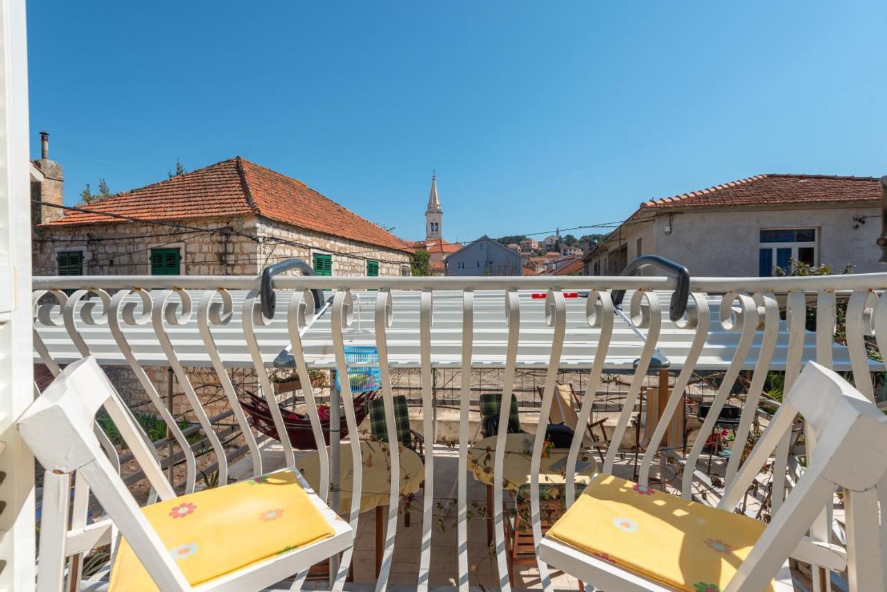 Apartments By The Sea Jelsa, Hvar - 11319 Jelsa  Exterior foto